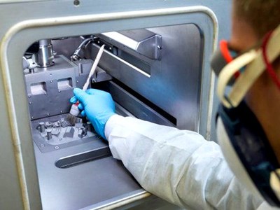 發(fā)那科與延鋒彼歐打造汽車(chē)外飾領(lǐng)域標(biāo)桿工廠